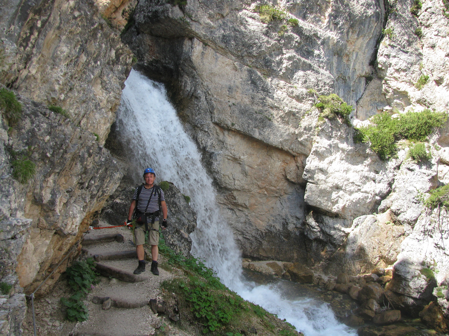 Dolomity. Wodospady Fanes.