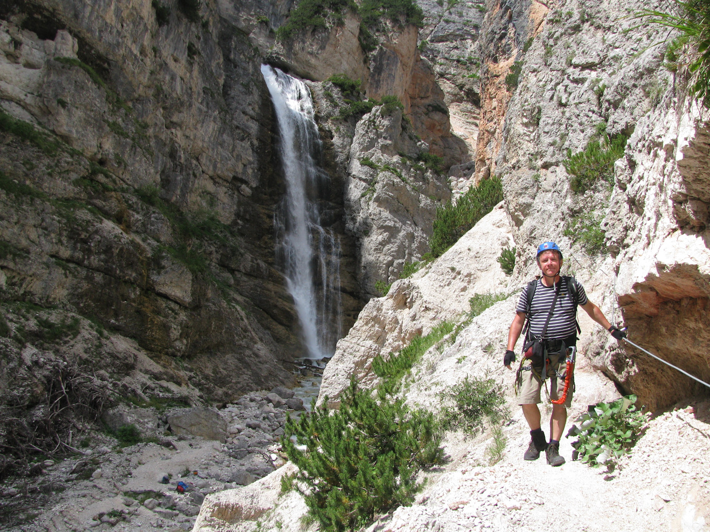 Dolomity. Wodospady Fanes.