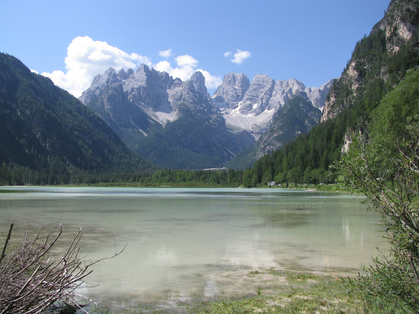 Dolomity. Wodospady Fanes.