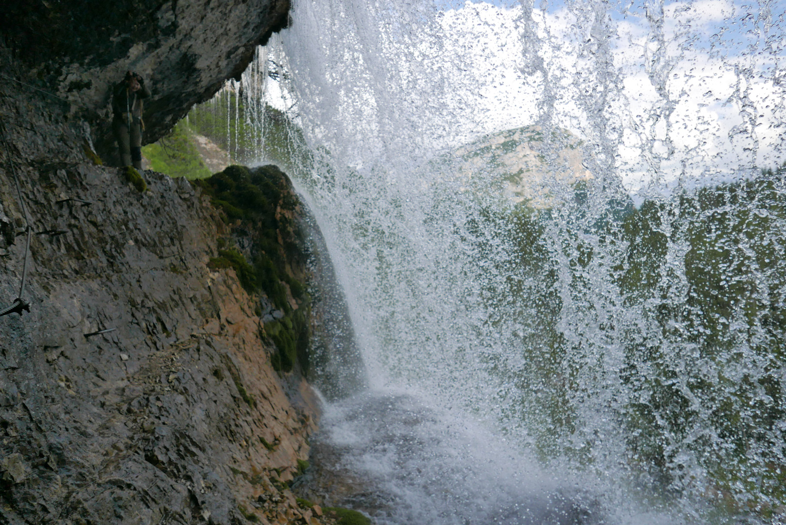 Dolomity. Wodospady Fanes.