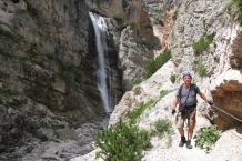 Dolomity. Wodospady Fanes.