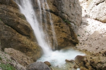 Dolomity. Wodospady Fanes.