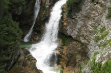 Dolomity. Wodospady Fanes.