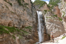Dolomity. Wodospady Fanes.