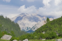 Dolomity. Wodospady Fanes.